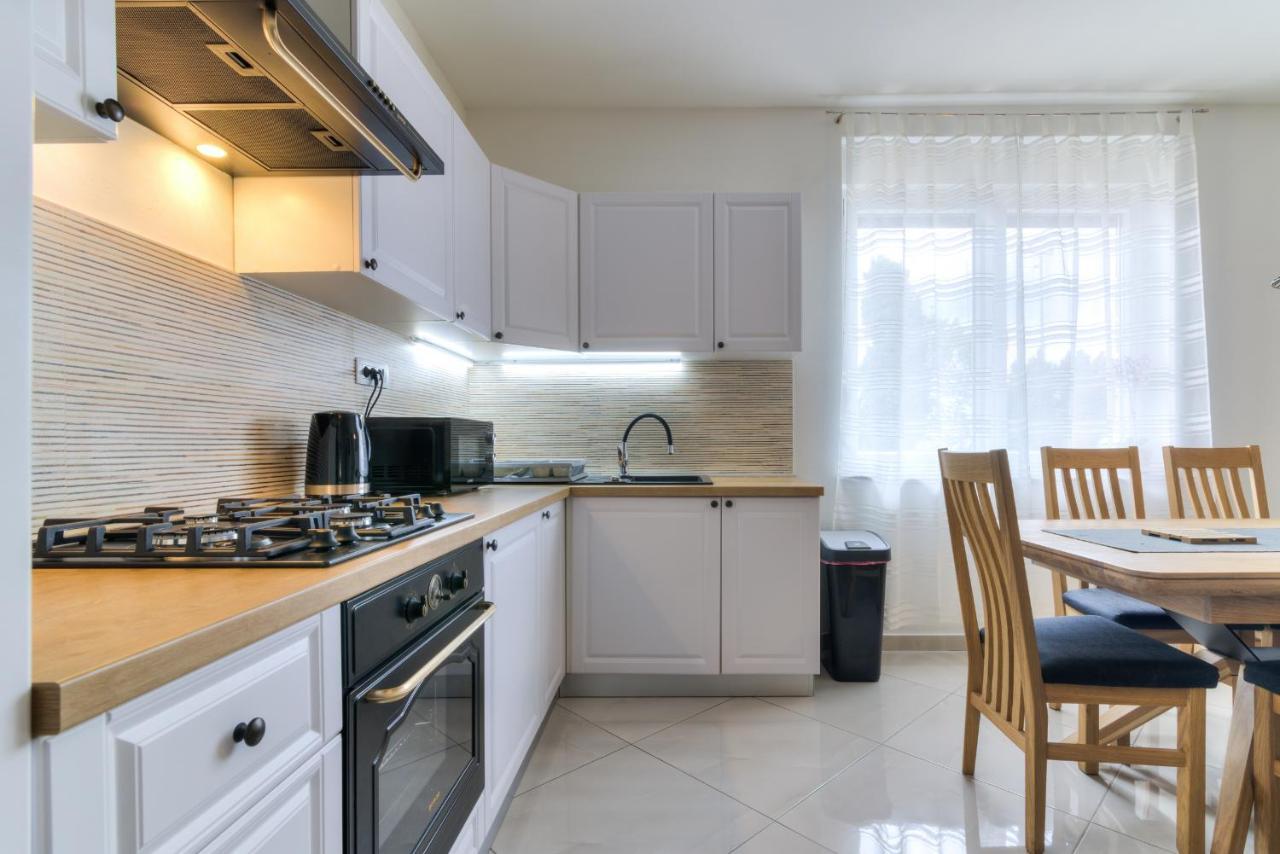 Apartment Luka Senj  Bagian luar foto