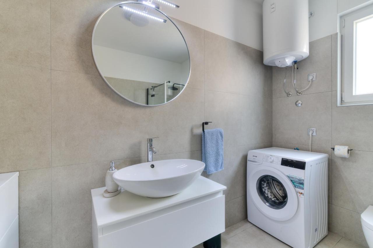 Apartment Luka Senj  Bagian luar foto