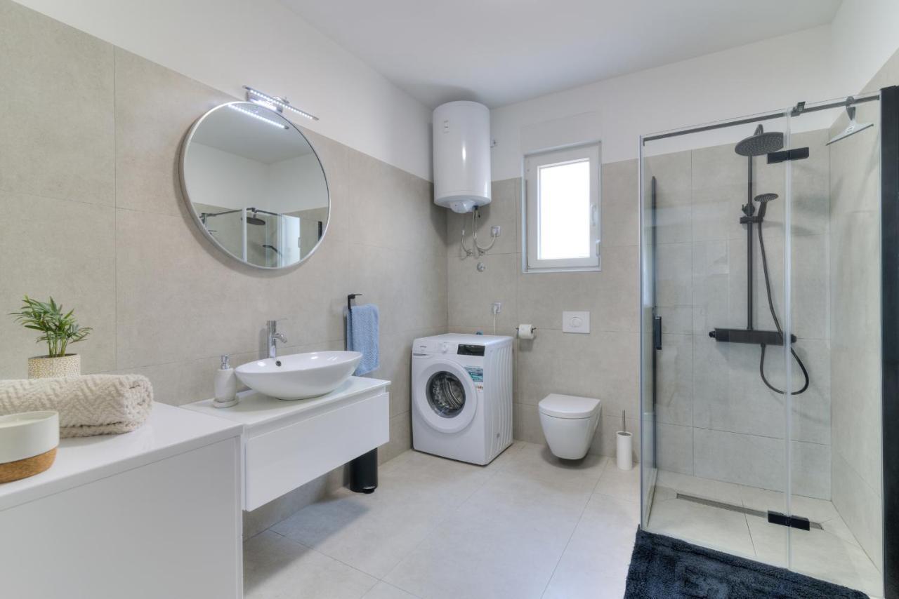 Apartment Luka Senj  Bagian luar foto